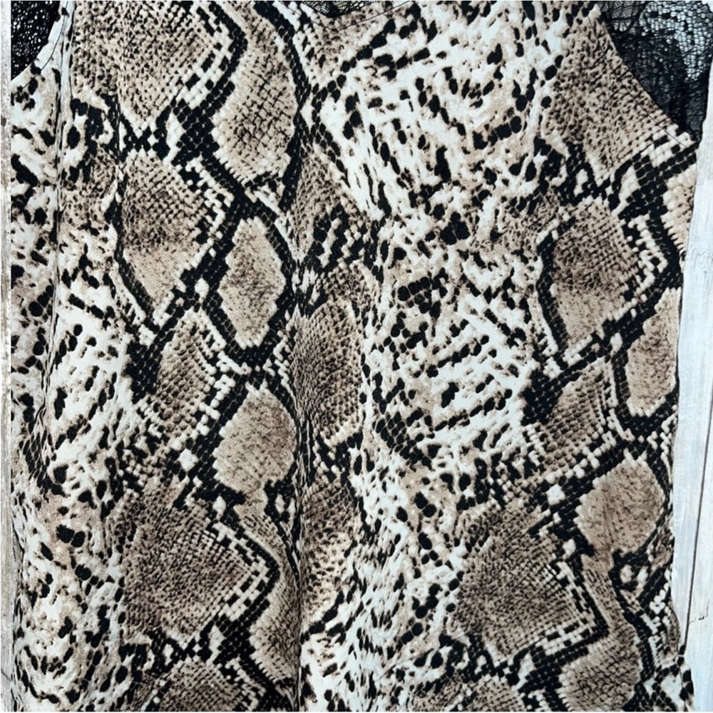 Andree Snake Print Tank - Picture 3 of 4